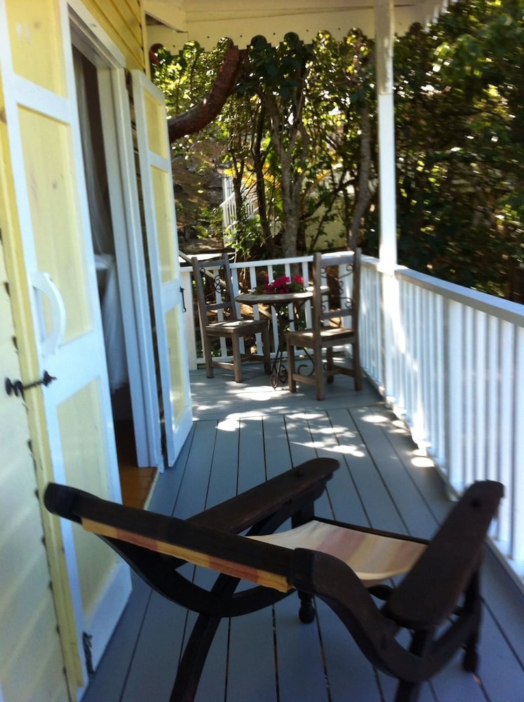 Galley Bay Cottages - Property Image 41
