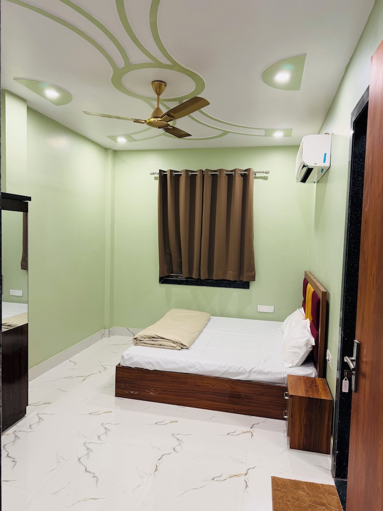 Hotel Shri Ji Nikunj Vrindavan