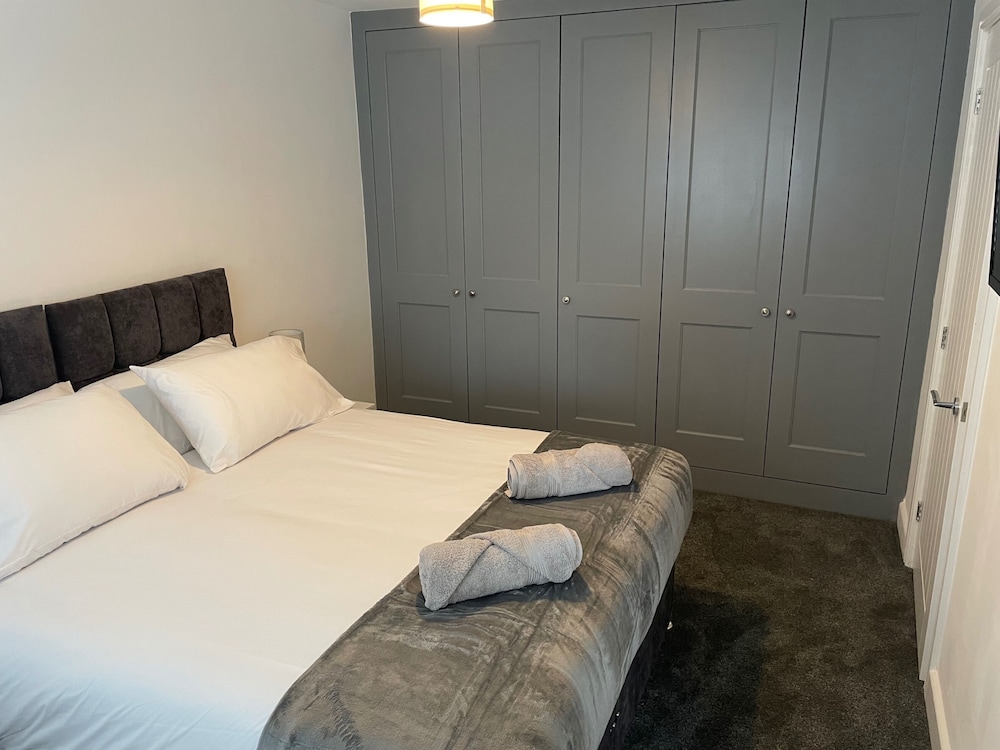 Sheffield Blissful Retreat - 3 Bedroom House
