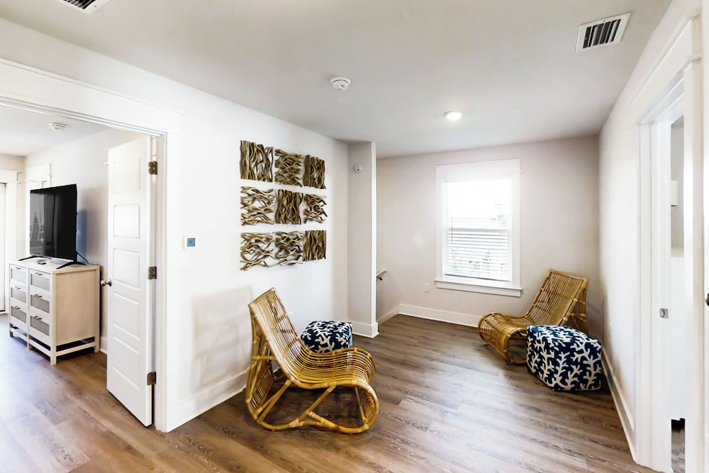Home Near Beach w/ Pool, Arcade, Decks, W & D