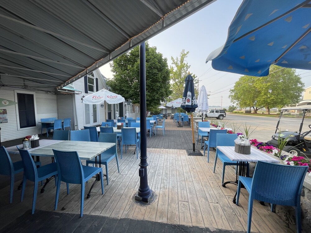 Harbour Square Suites