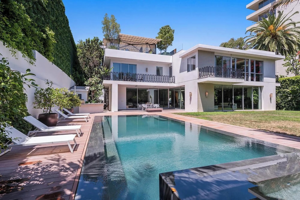 Alta Royale - Exquisite Designer Retreat Near Soho House & Rodeo Drive