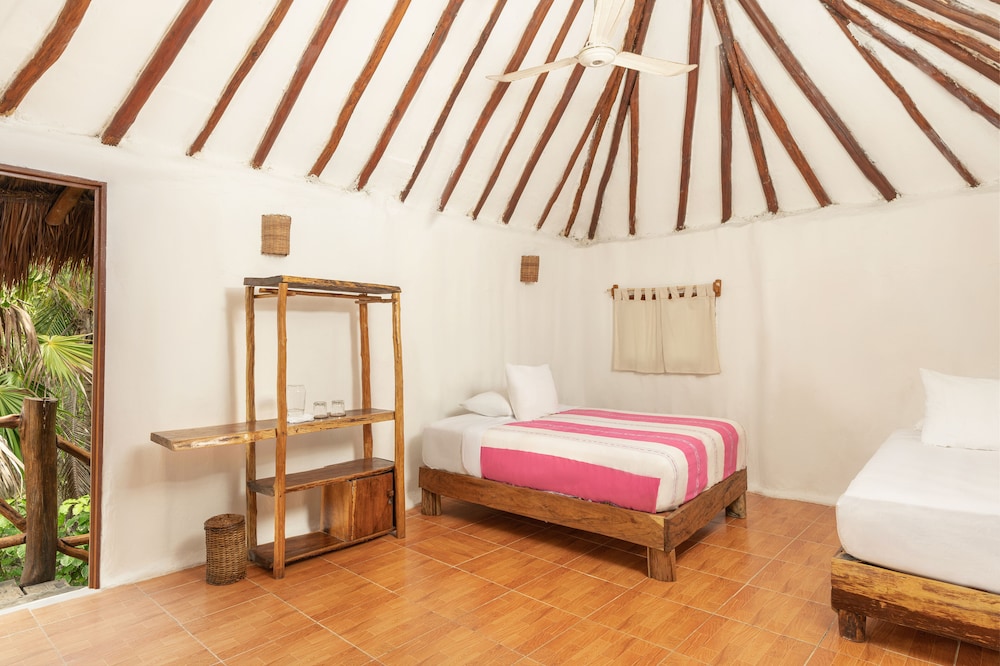 Yaxchen Tulum Cabañas & Cenote view 5