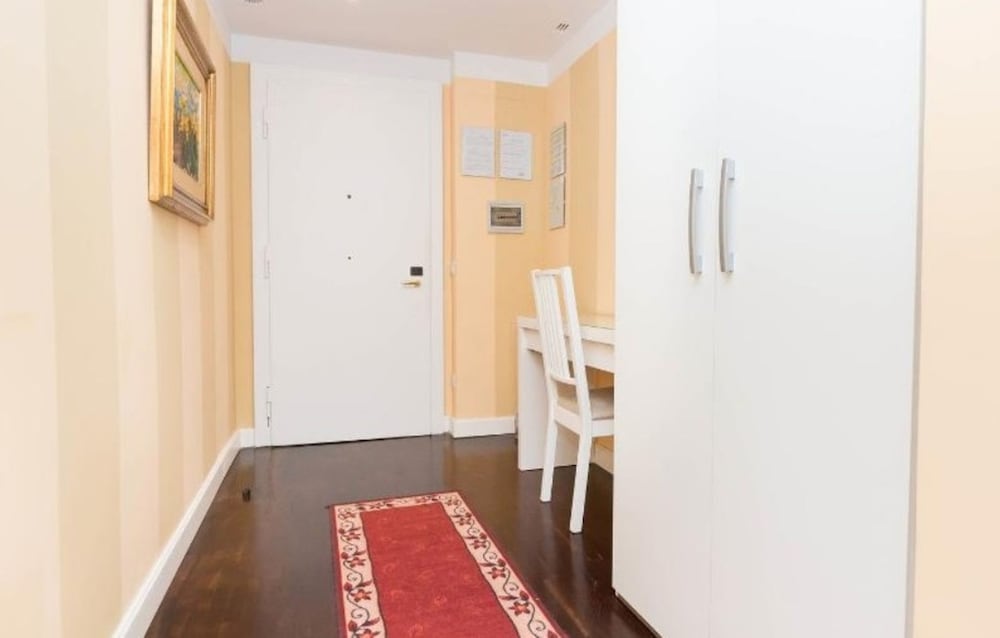 Longhi Holidays House