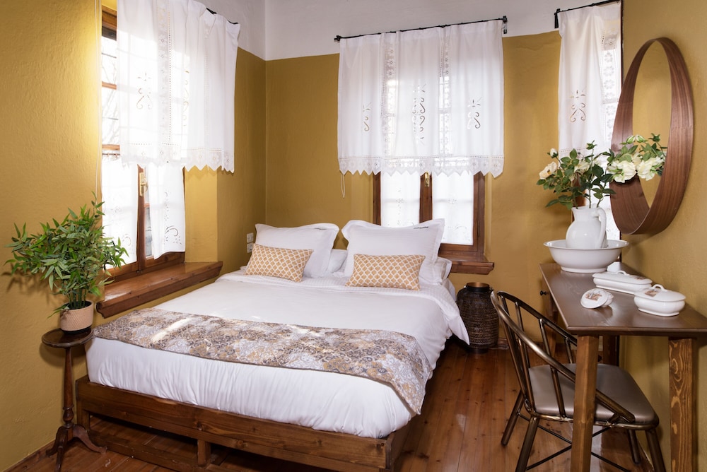 Villas by Pelion Esties in Agios Georgios Nilias photo 2