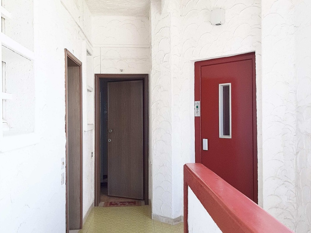 Cozy Apartment by the sea view 3