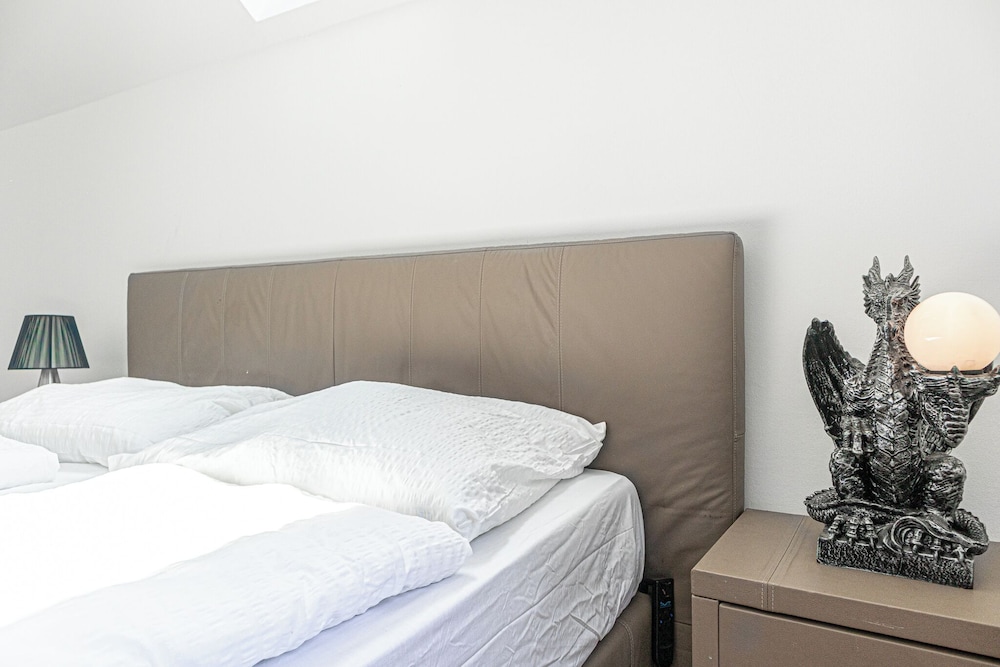 Luxury Garden Villa Sleeps 16 Guests