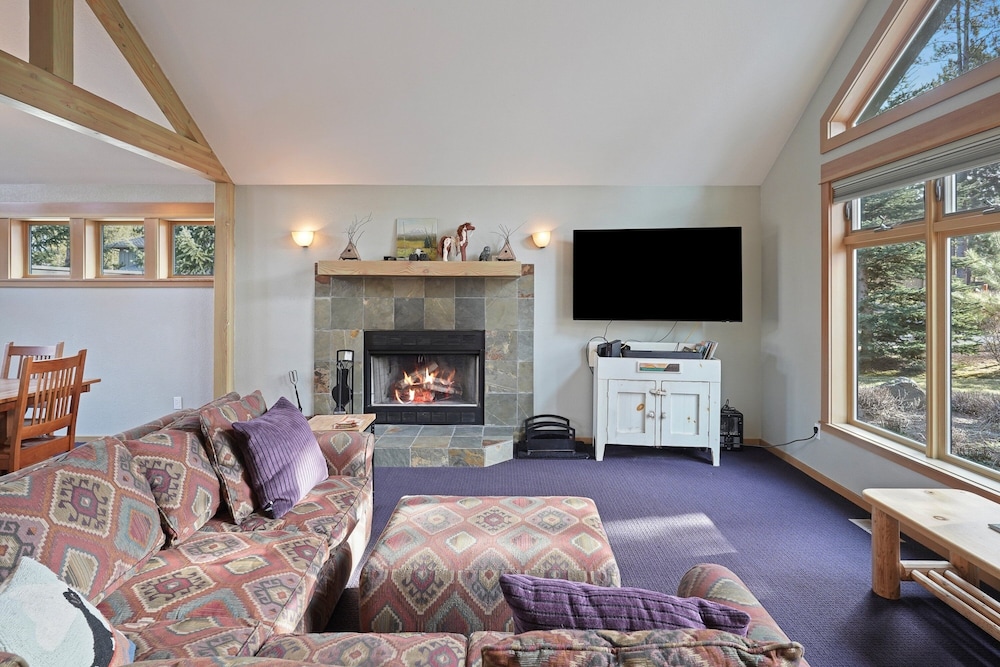 28 Big Leaf 3 Bedroom Home