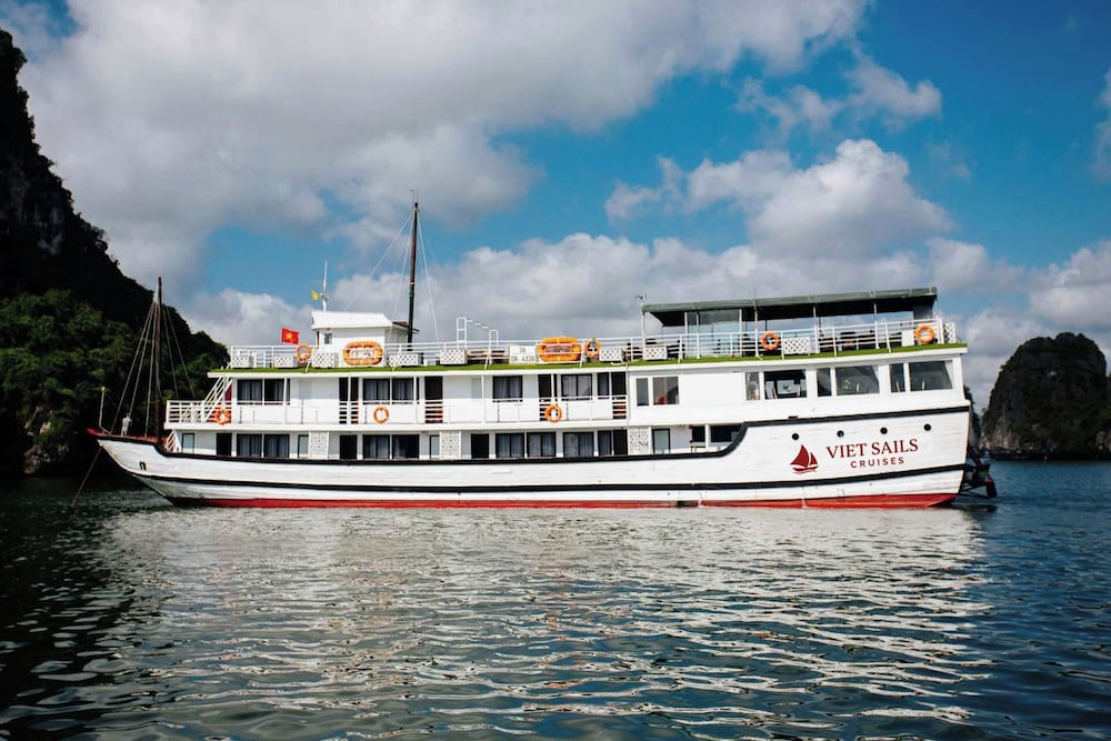 Vietsails cruises