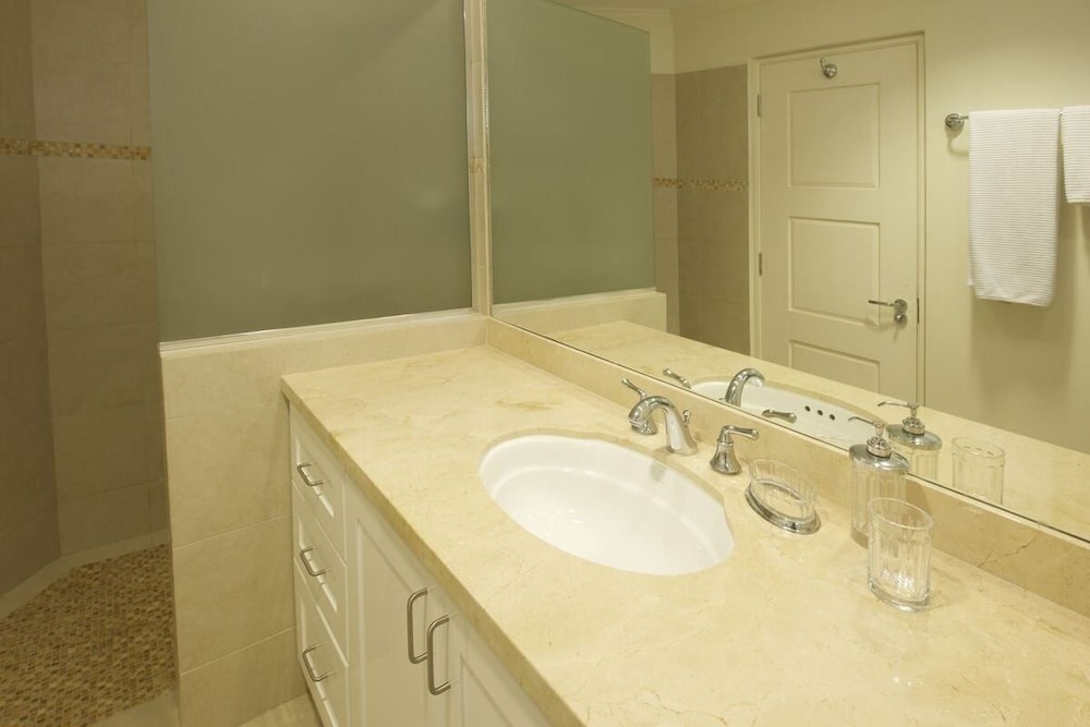 Palm Beach 110 3 Bedroom Condo