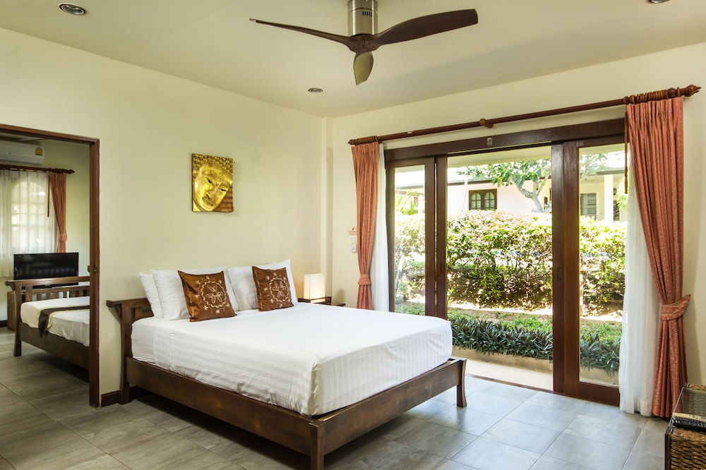 Idyllic Samui Beach Villa Resort