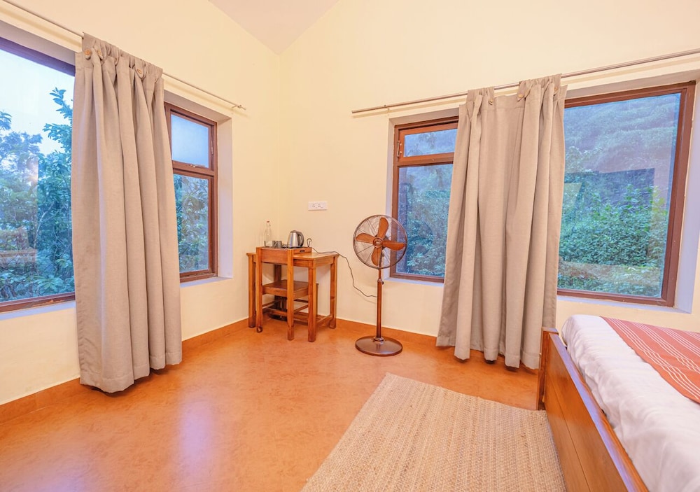 Aruvi Vagamon by Voye Homes
