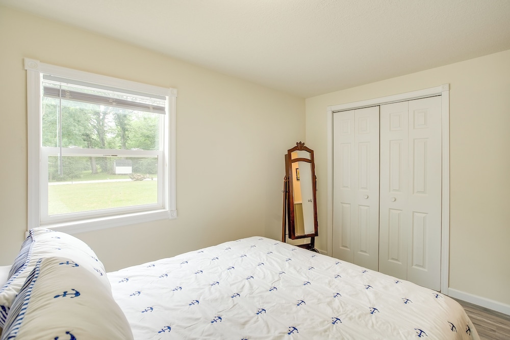 Grand Lake Getaway w/ Boat Dock in St Marys!