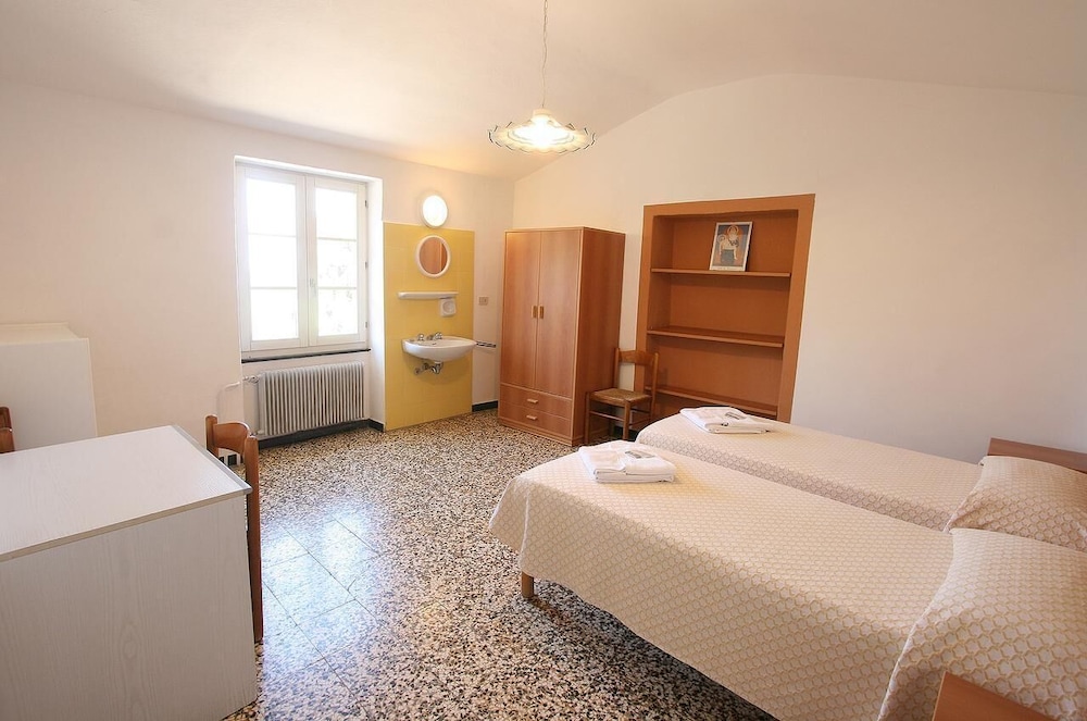 Santuario Nostra Signora di Soviore view 5