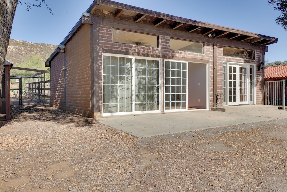 5 Mi to Casino & Lake: Home on Escondido Ranch!