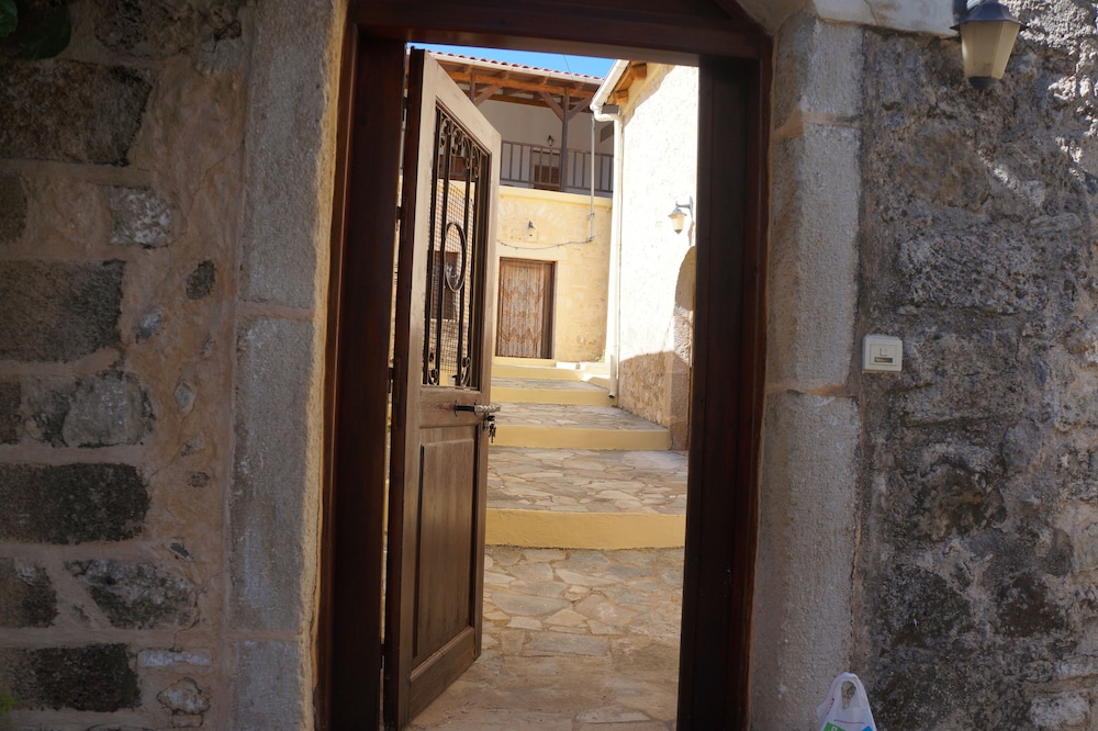 Photo 37