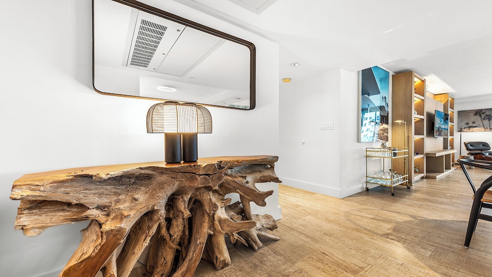Luxury Vacation Rentals at 1 Hotel & Homes by LRMB
