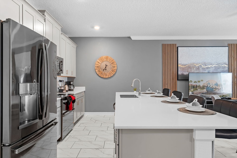 Stylish 4BR Home Near Disney With Themed Rooms