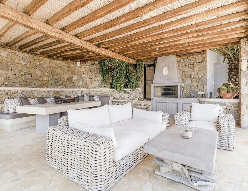 Unique Cycladic Villa With Pool
