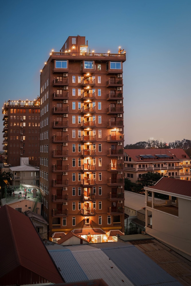 Hotel Okay Palace Hotel - Image 1