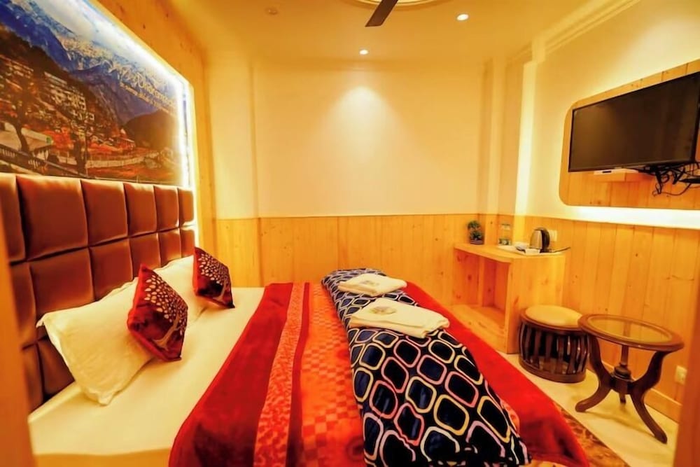 Lord Krishna Boutique Stay