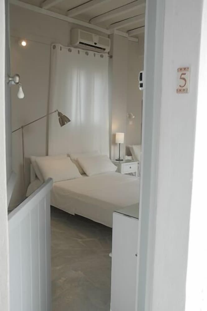 Lucas Rooms photo 2