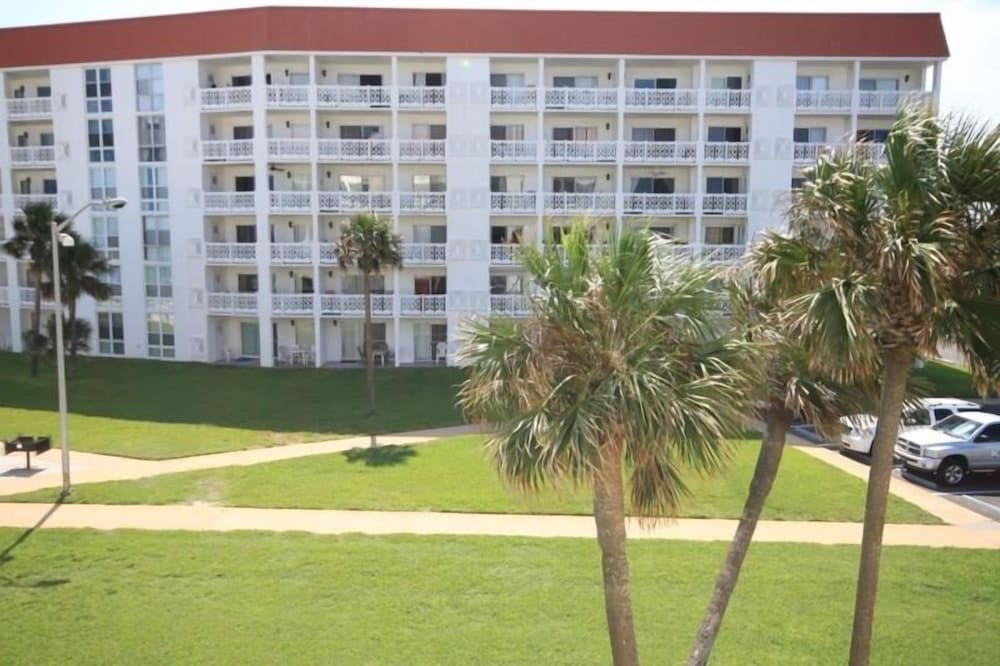 338 El Matador 2 Bedroom Condo by RedAwning