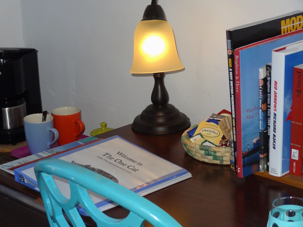 Brattleboro Vacations - The One Cat BB - Property Image 5