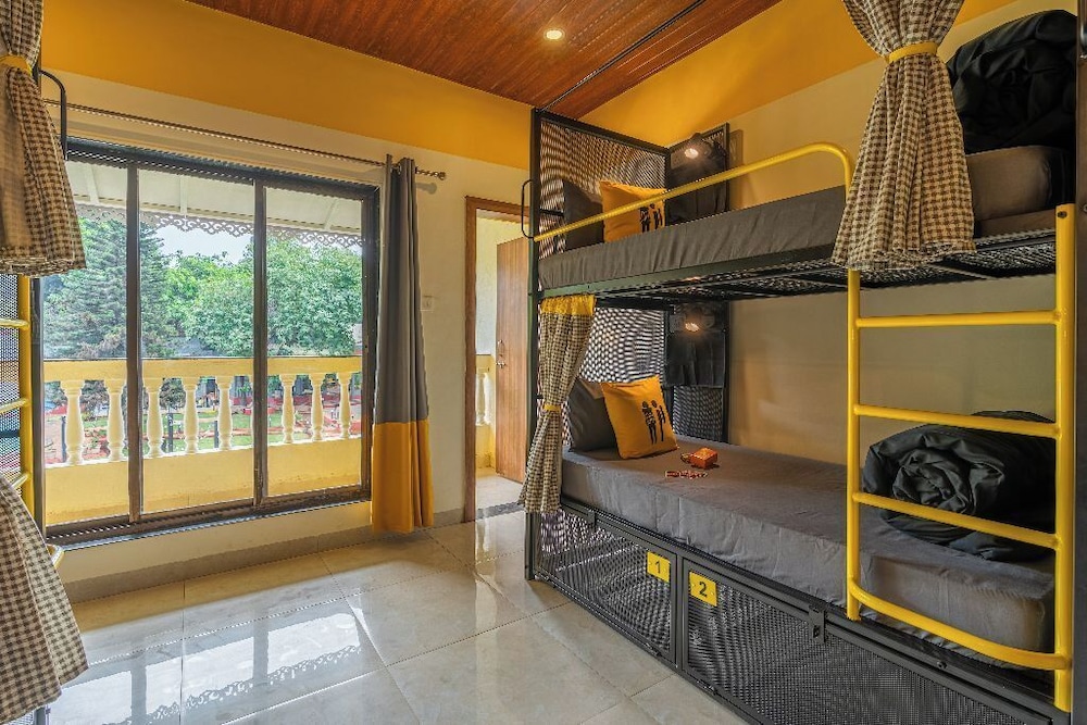 The Hosteller Lonavala City Centre