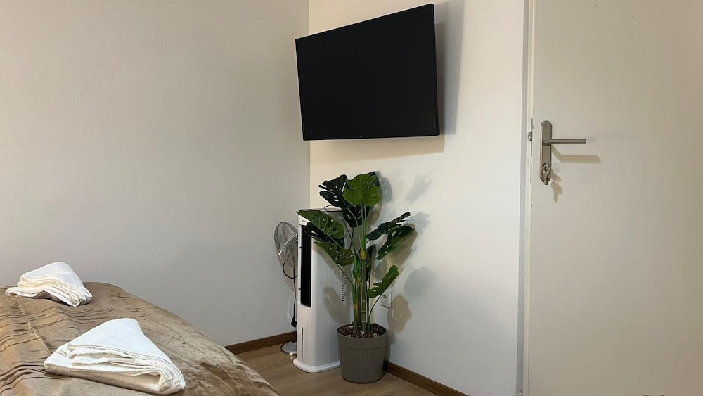 Cozy Room With Balcony Near Rennweg
