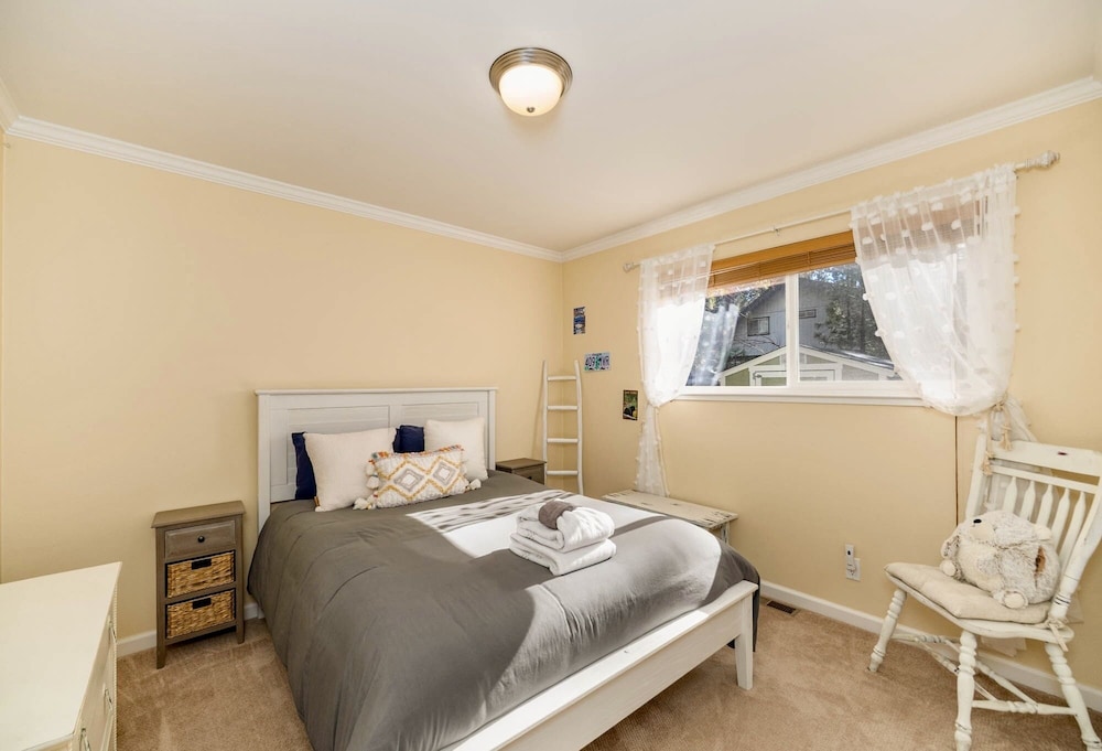 846 Stanford 3 Bedroom Home
