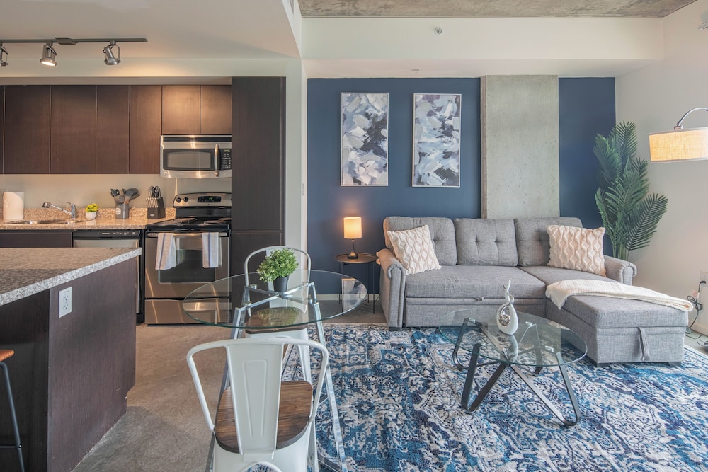 ROVE LIVING/KL - Roosevelt Point