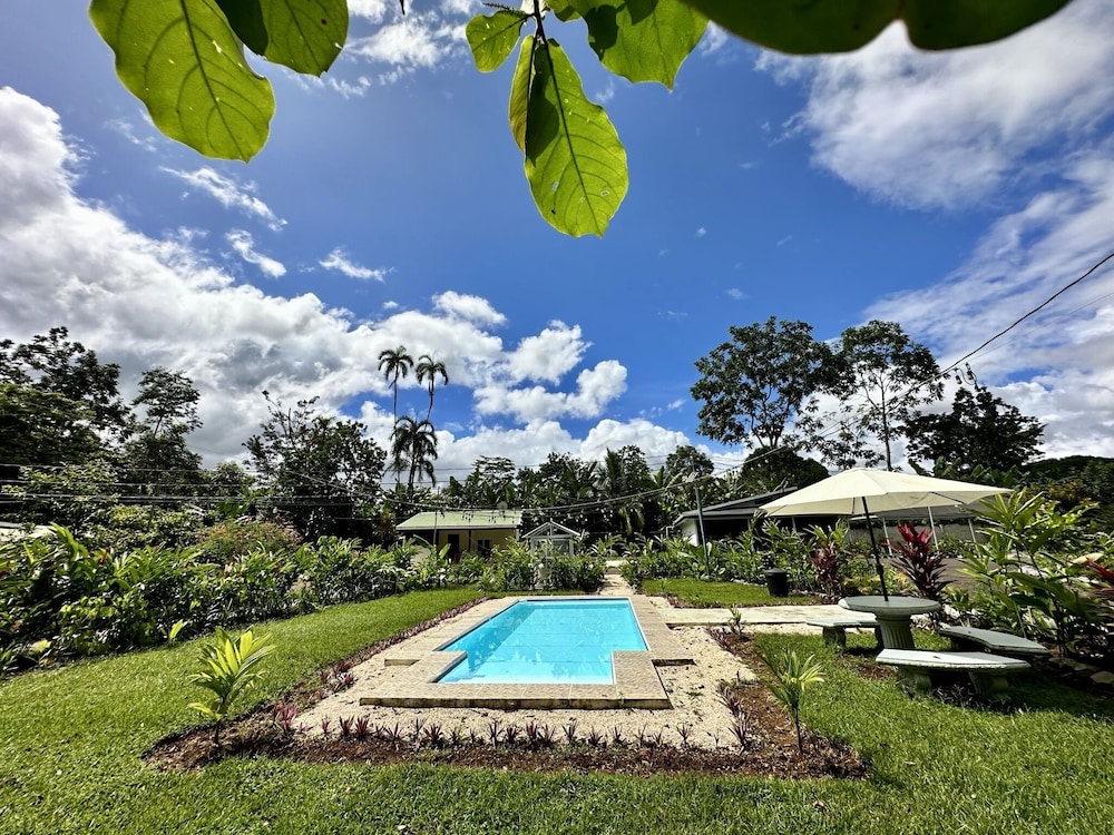 Almendros Eco-Villas