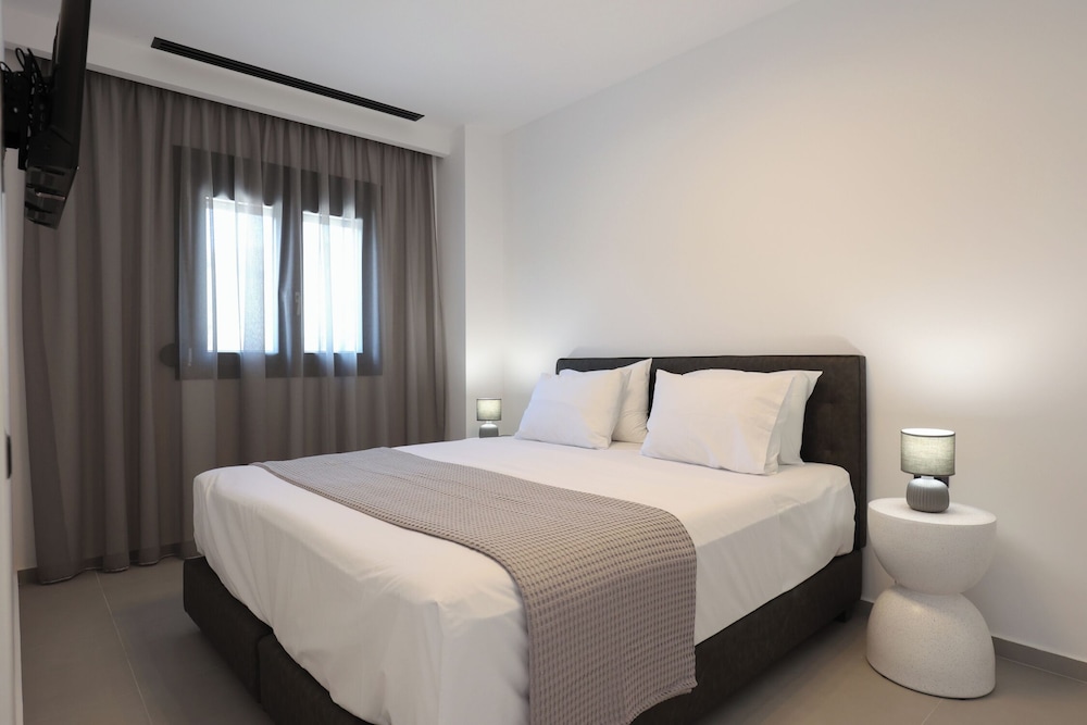 Limi Deluxe Suites