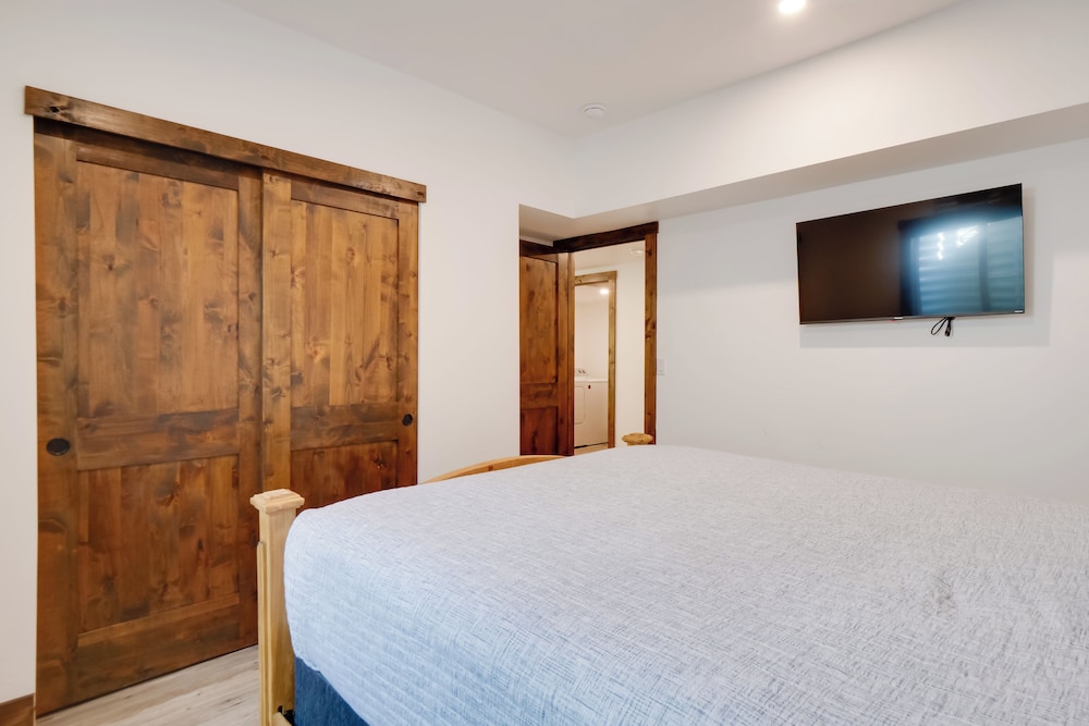 Aspen Grove Views: Spacious Duplex 5 Mi to Breck