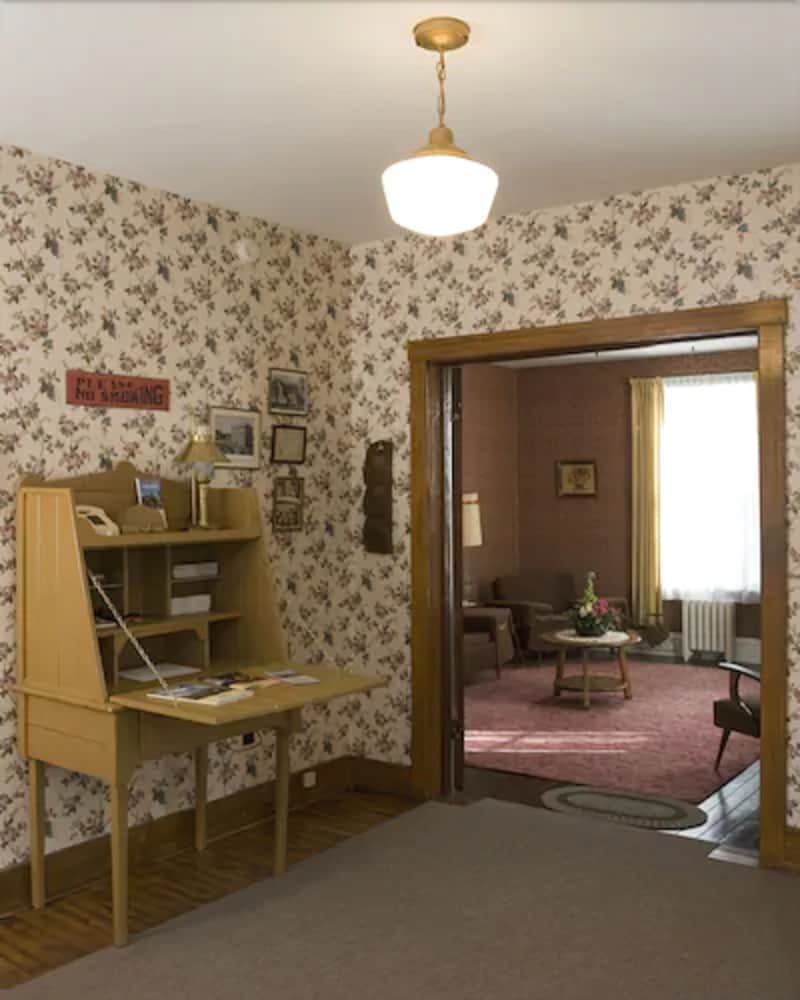 School Street House