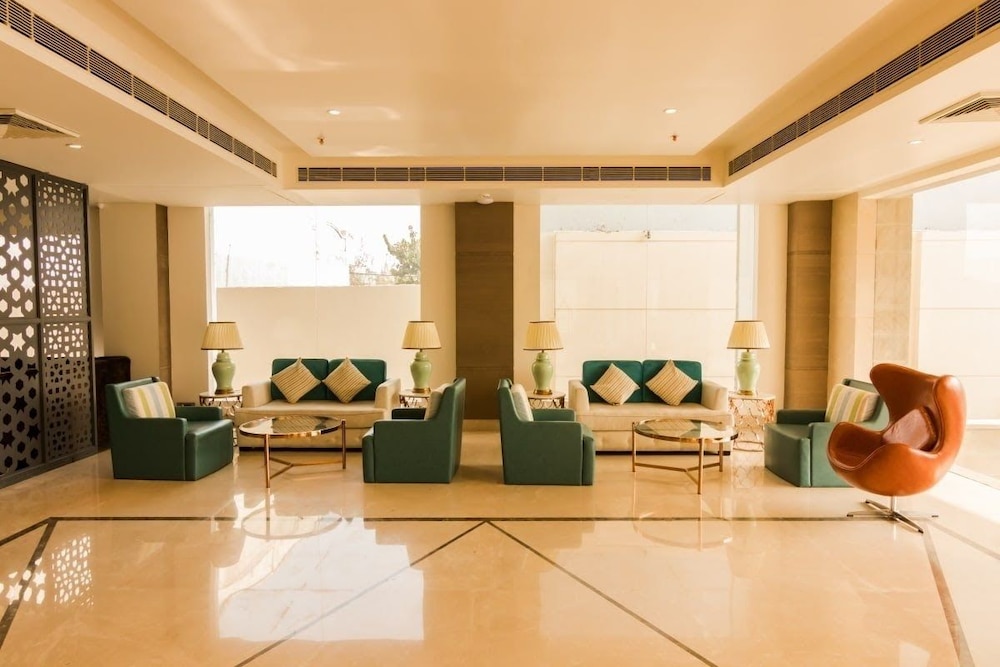 Amara Gateway Hotel
