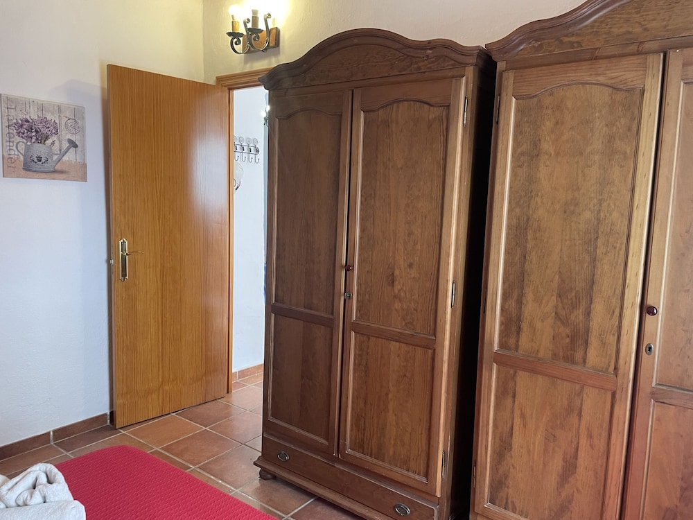 Casa Paquita con Piscina Privada en Maro By At Hom