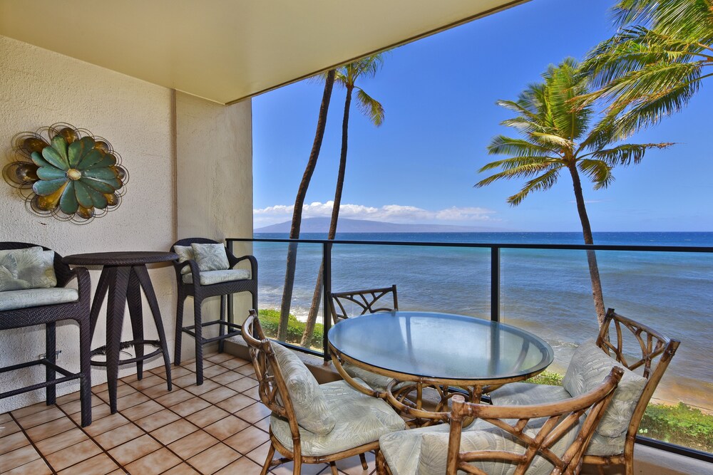 Mahana Resort #305 1 Bedroom Condo by RedAwning