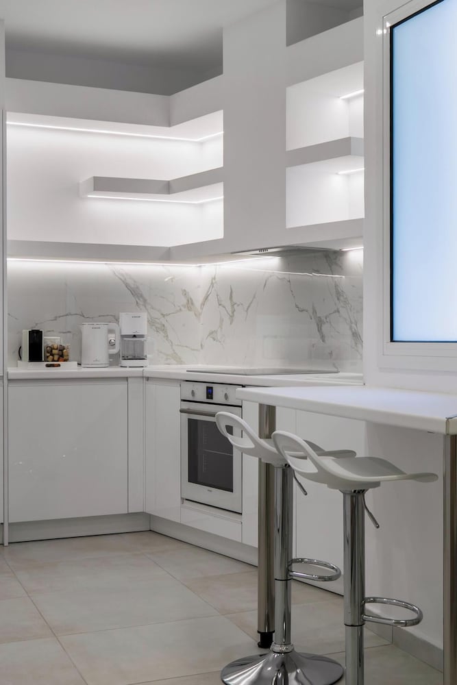 Acropolis Museum Apartment by A&A