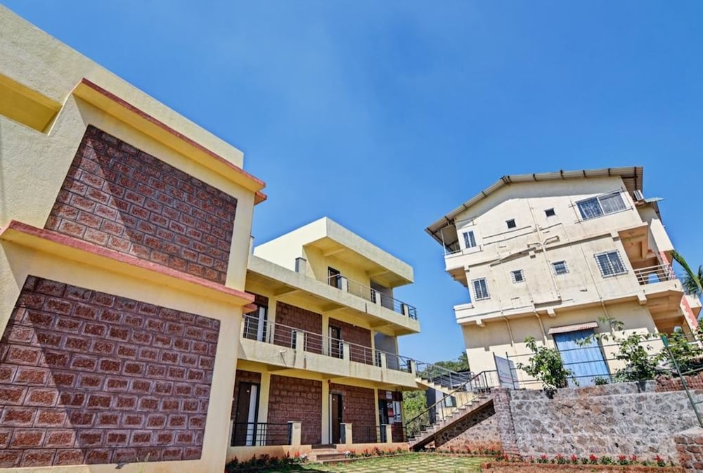 Aditya Hill View Inn view 2