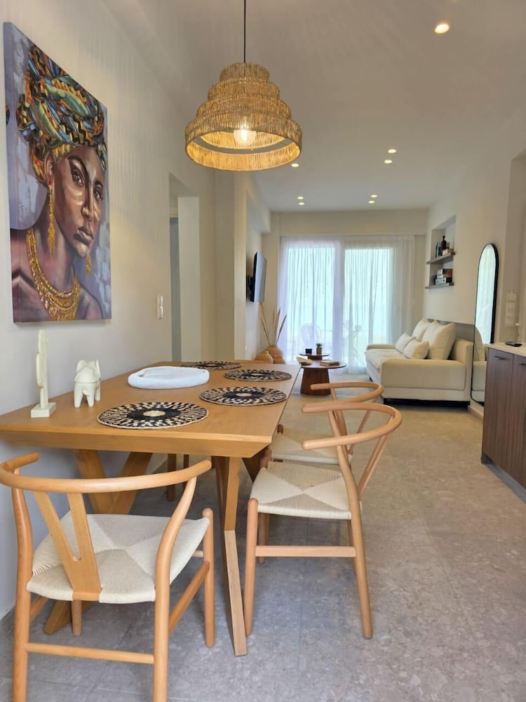 JM Dēos Suites