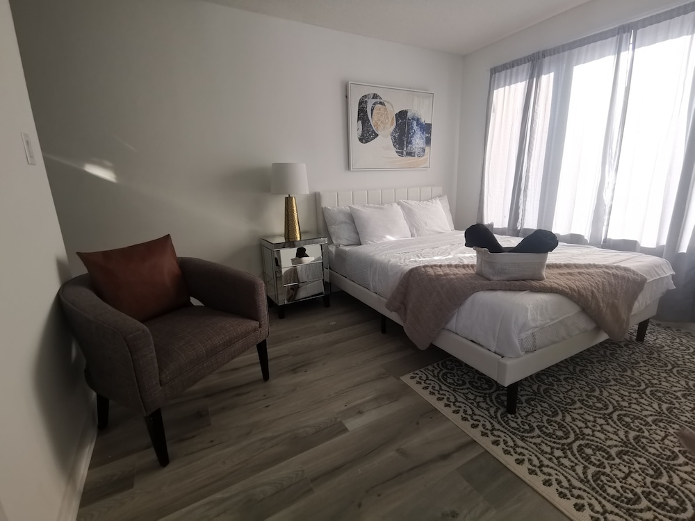 Barrie Comfort Lodging