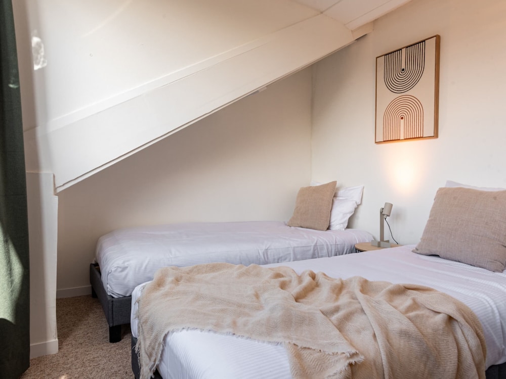 Suite in Vrouwenpolder Near North Sea Beach