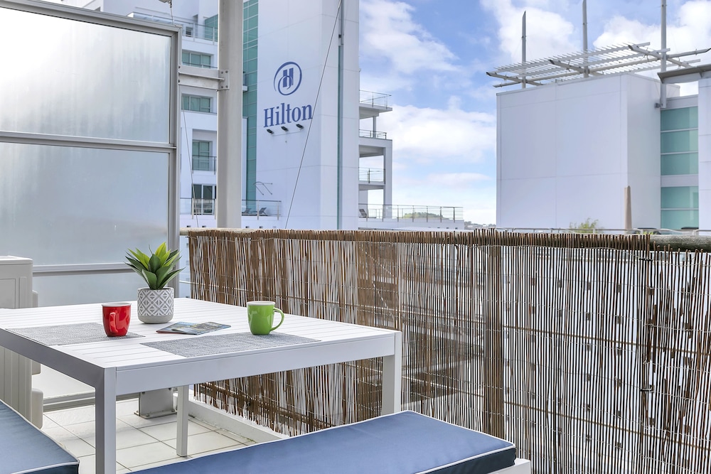 Deluxe Waterfront & City Apartment view 3