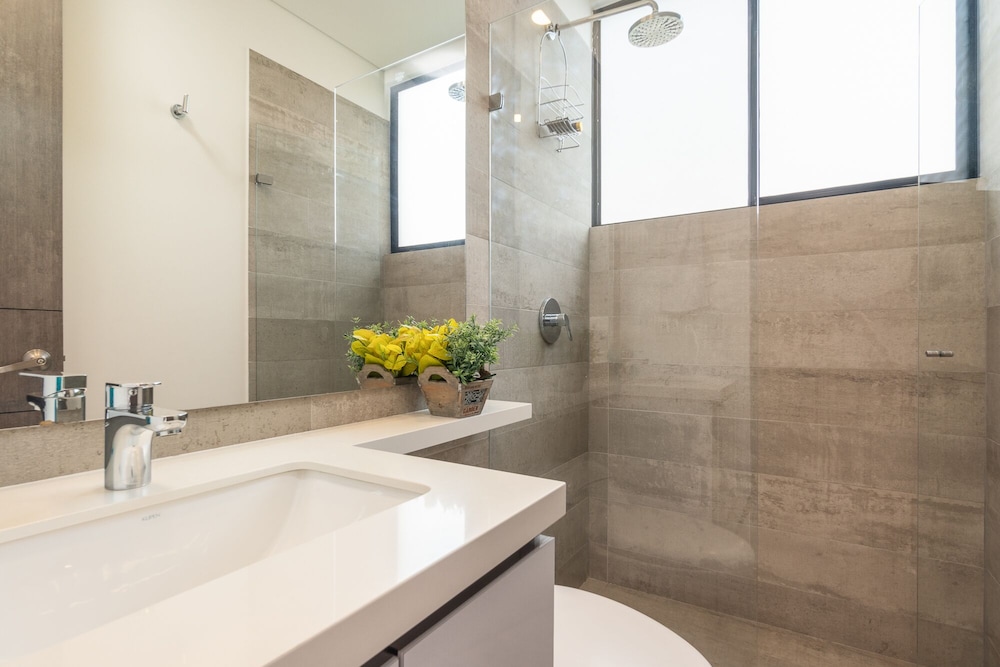 Apartamentos Class Suites by HOUSY HOST