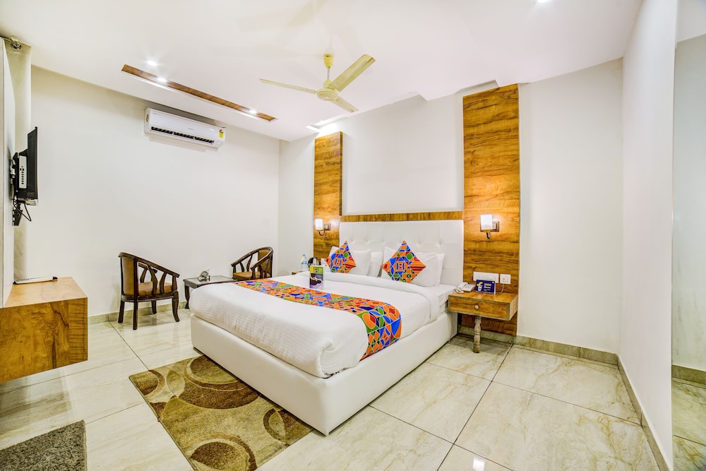 FabHotel Three Palms - Property Image 1