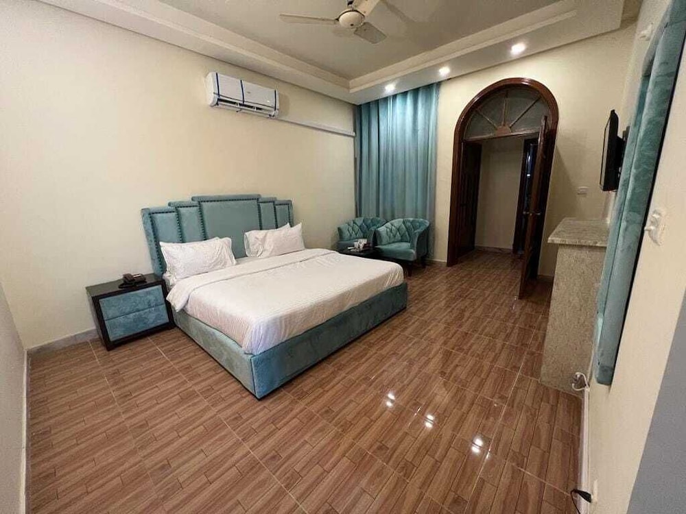 Cozy Cottage Islamabad view 3