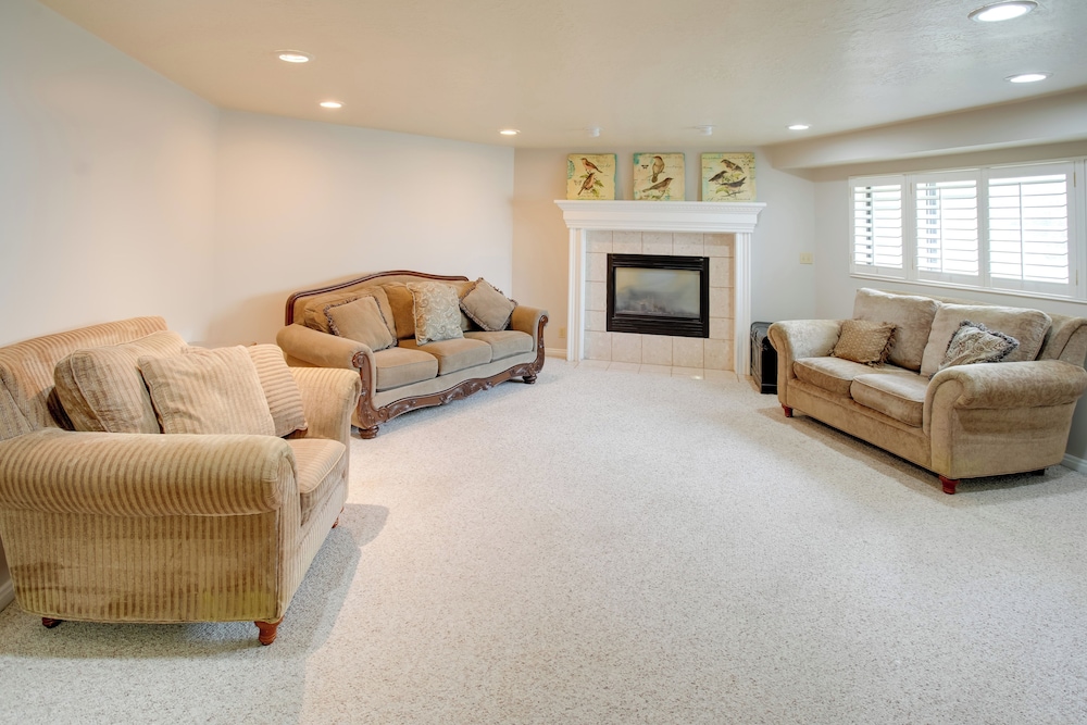 Hike, Golf, Ski & More: Family Home in South Weber