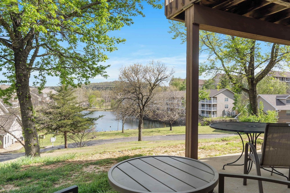 Pond View Serenity For 6!